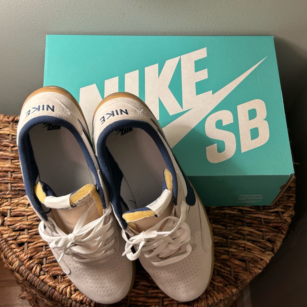 Nike Heritage Vulc SB like new. Size 13